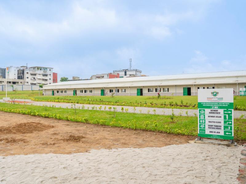 Transition énergétique : Yopougon accueille son premier lycée professionnel dédié aux énergies vertes