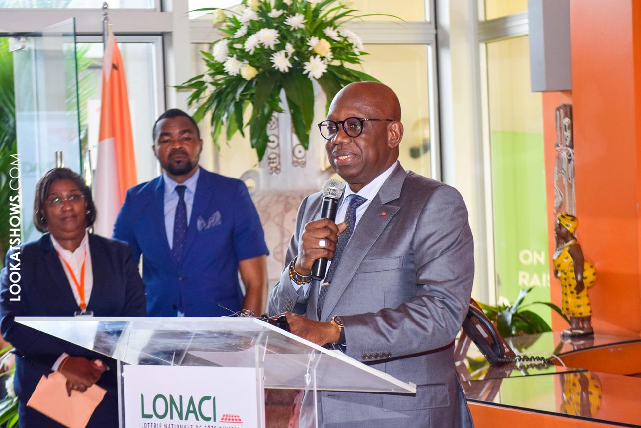 La fondation Lonaci apporte son soutien à la Miss Mylène DJihony et à la fondation COMICI dans la Construction d'un établissement scolaire dans le N'ZI